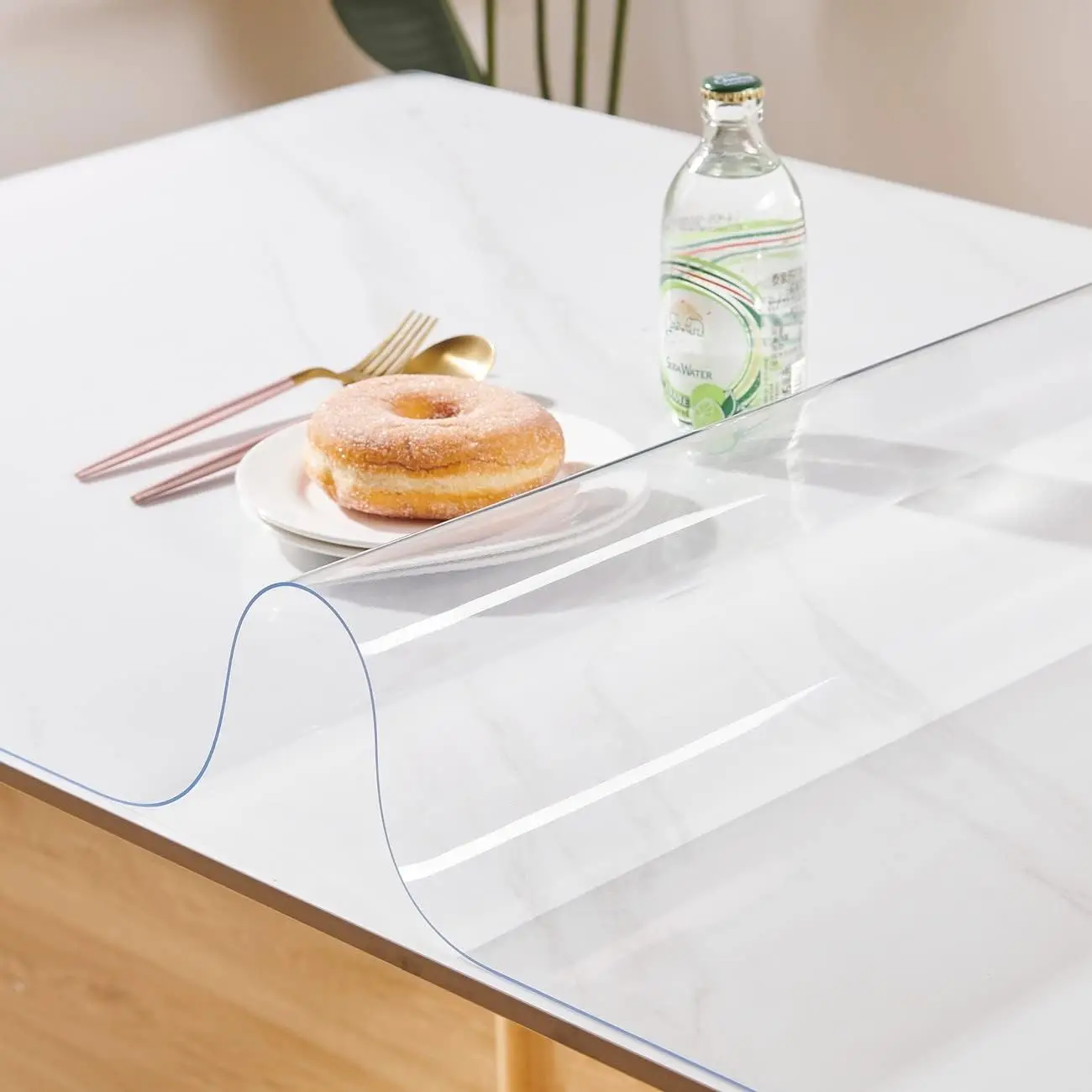 Home Textiles Today News - Capa de toalha de mesa de